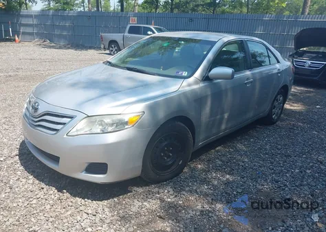 2011 Toyota Camry Le z USA, uszkodzony, nr VIN 4T1BF3EK6BU697376